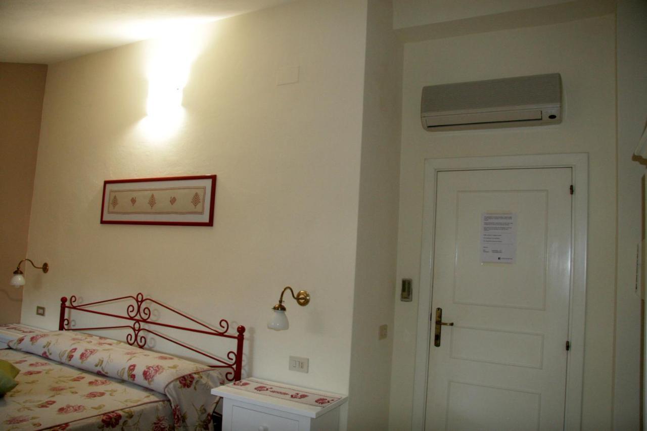 La Brezza Del Sud Villa Teulada Exteriör bild